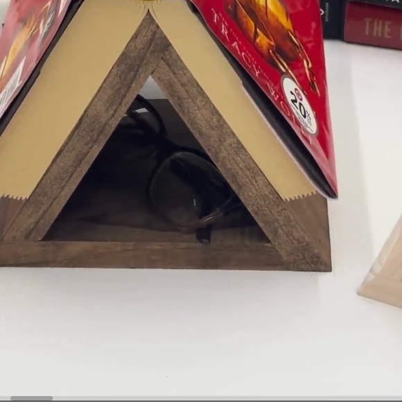 Rustic Book Rest/ Customizable!📚📖 - Picture 3 of 6